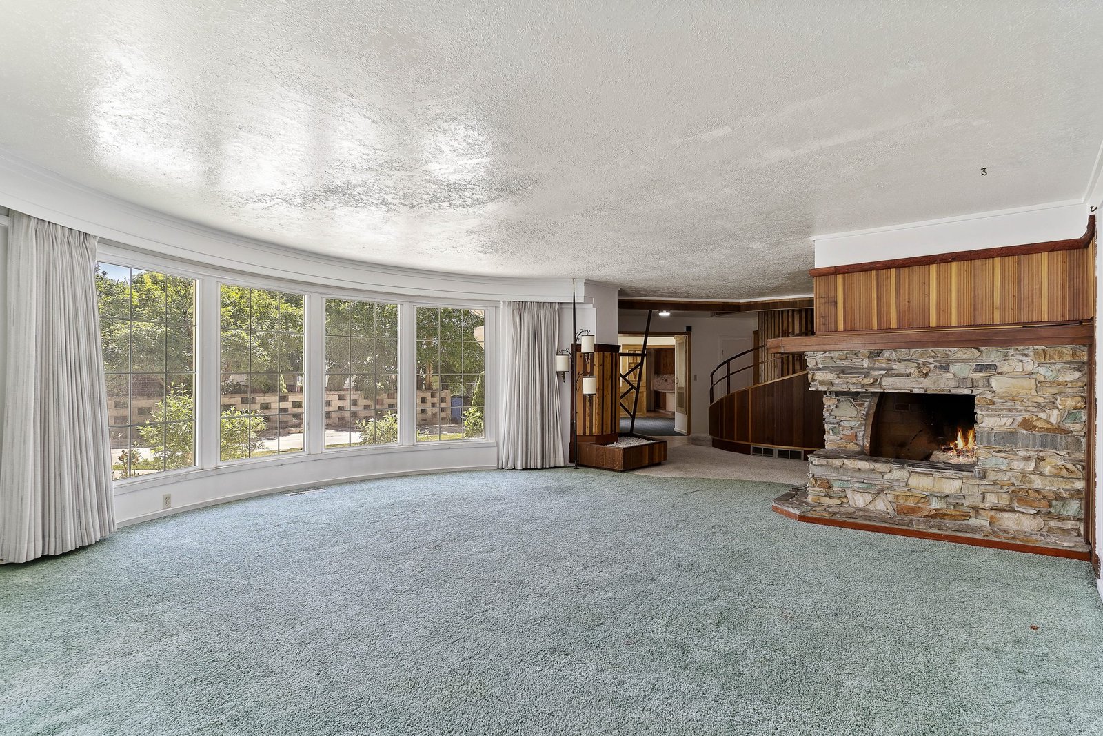 010_Family-Room-scaled