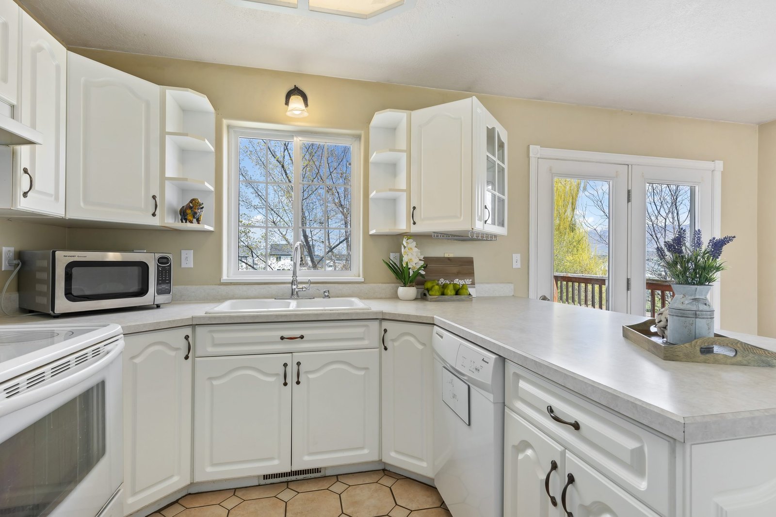 010_Kitchen-2-scaled