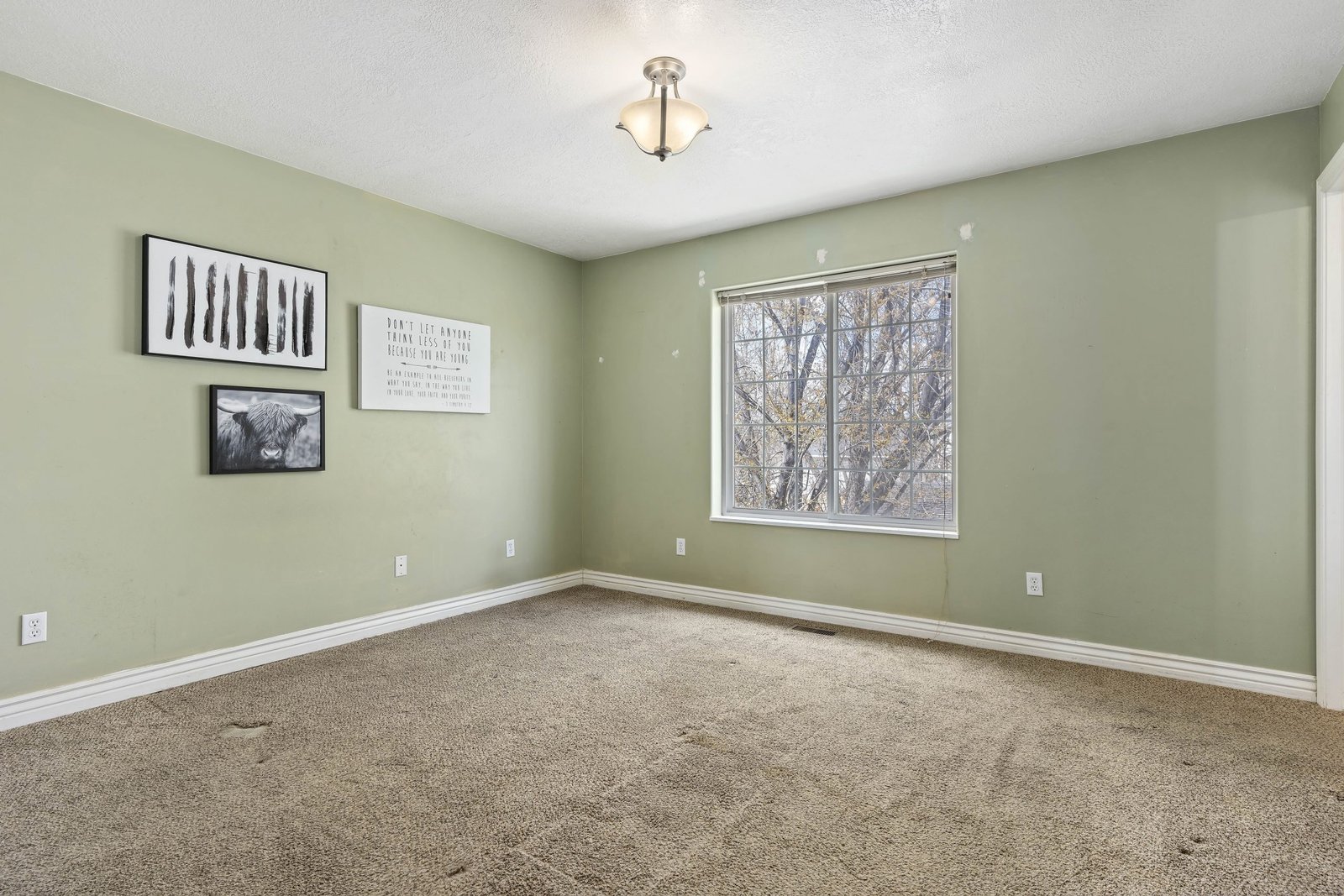 011_Bedroom-3-scaled